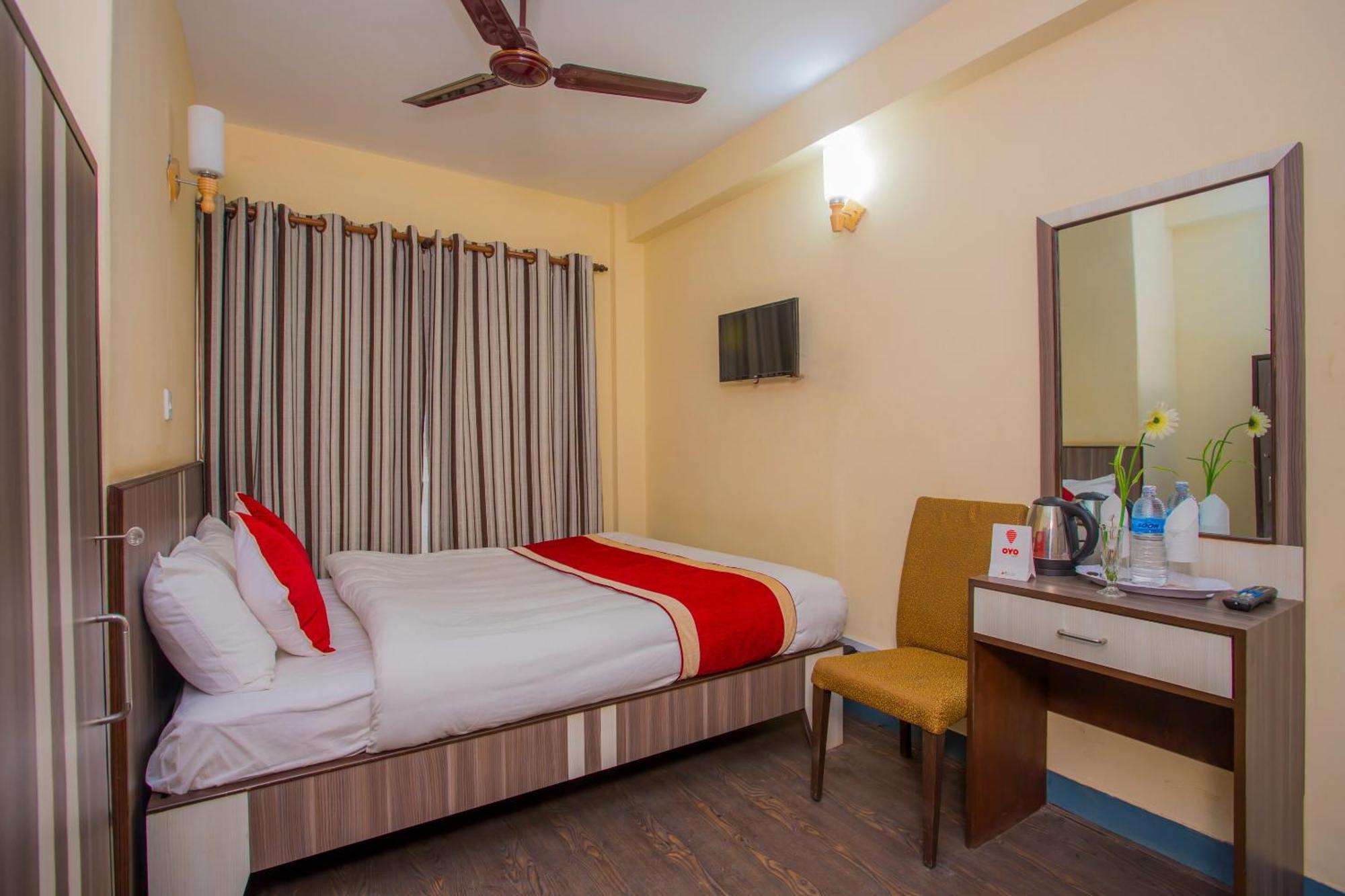 Oyo 297 Hotel Aayam Katmandou Extérieur photo