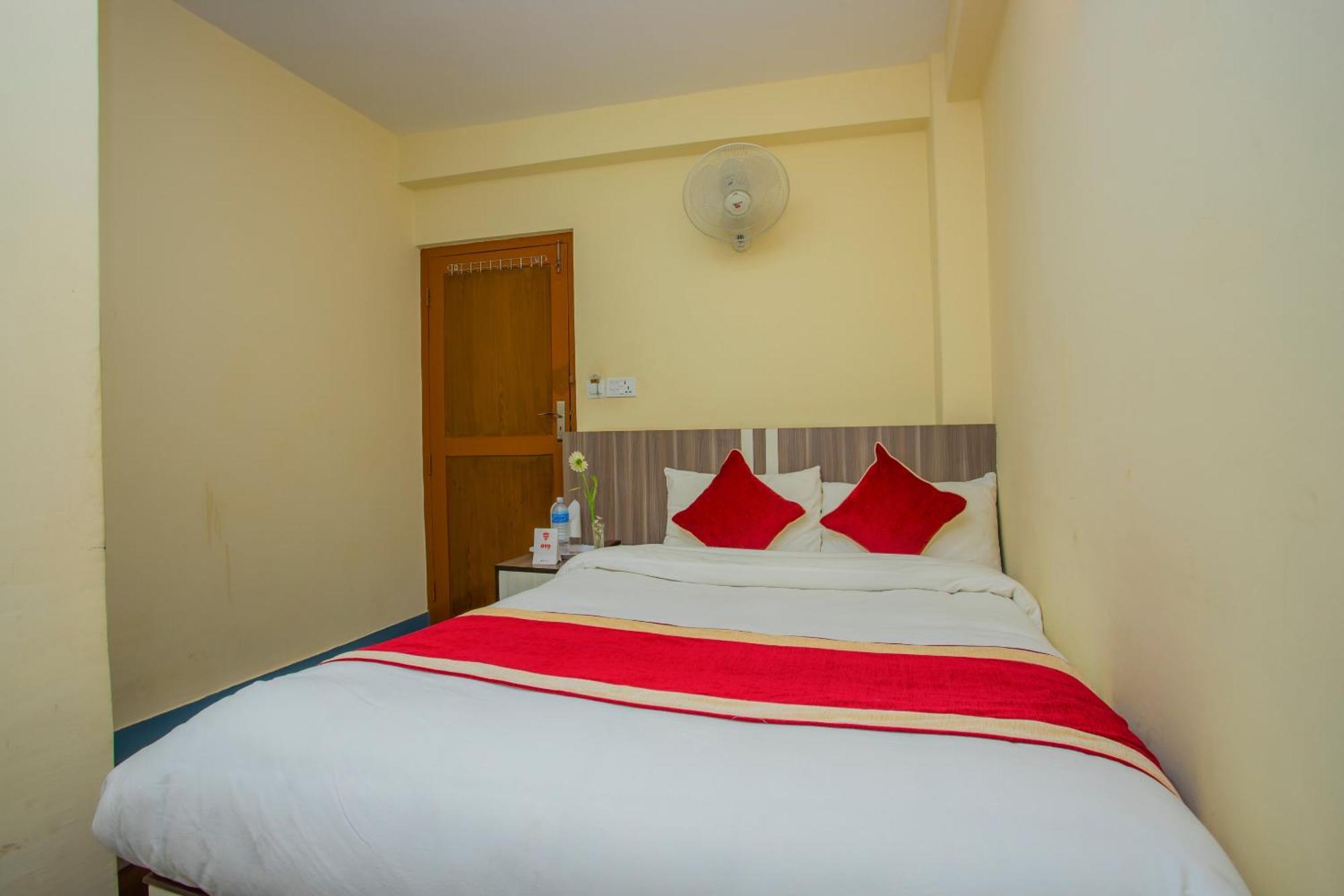 Oyo 297 Hotel Aayam Katmandou Extérieur photo